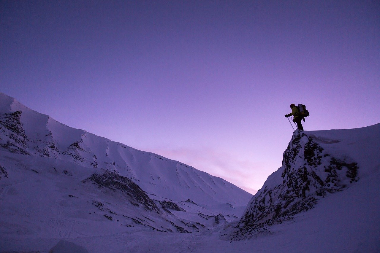 mountaineer, snow, mountains-1185474.jpg